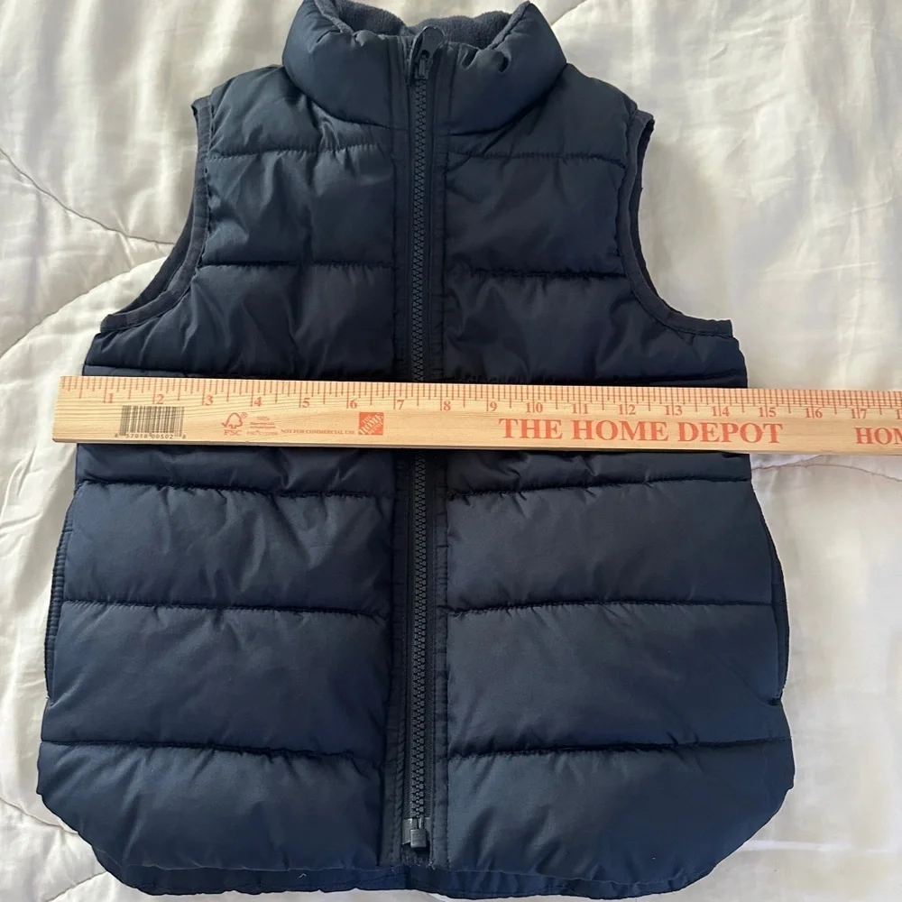 Kids 5 year old Gap Navy Puffer Vest